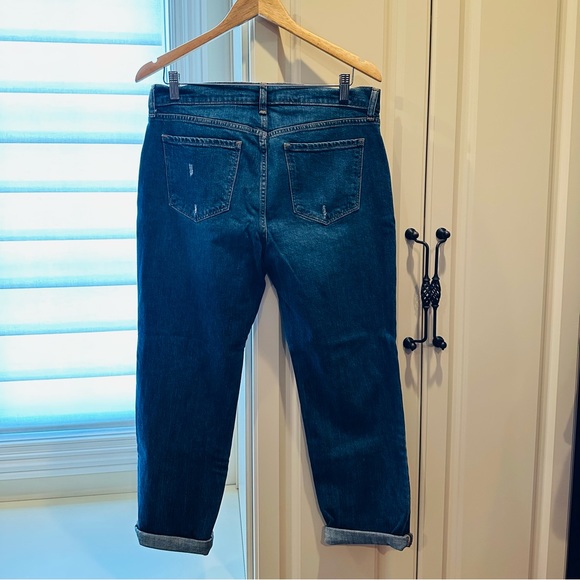 NWOT Old Navy Boyfriend Mid-Rise Distressed Jeans - Picture 2 of 5